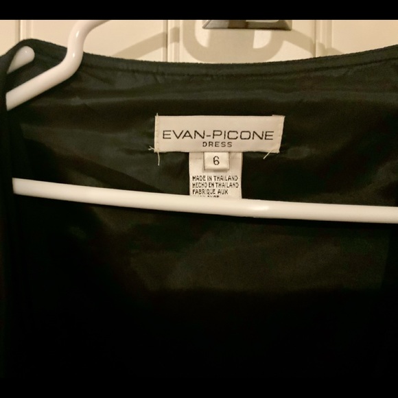 2 pieces set  dress and veste in black with elegant details size 6 - Picture 3 of 5